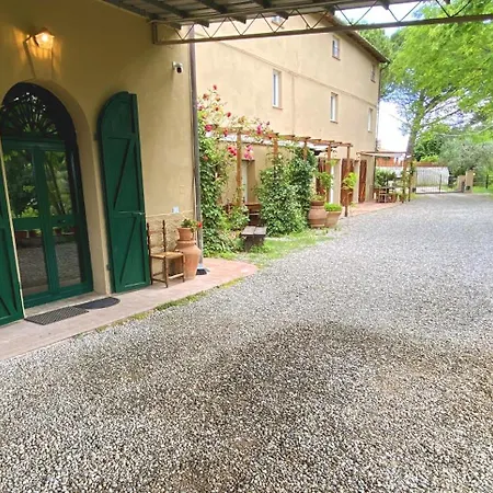 La Tonnaia Apartment *