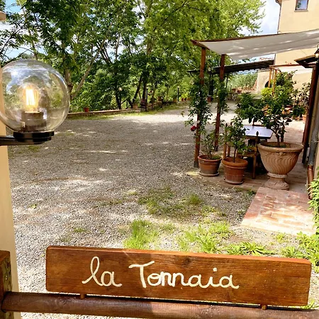 La Tonnaia Apartment *